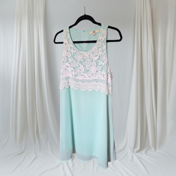 Ya Los Angeles Dresses & Skirts - Ya Los Angeles Mint Green Dress with White Lace‎ Overlay